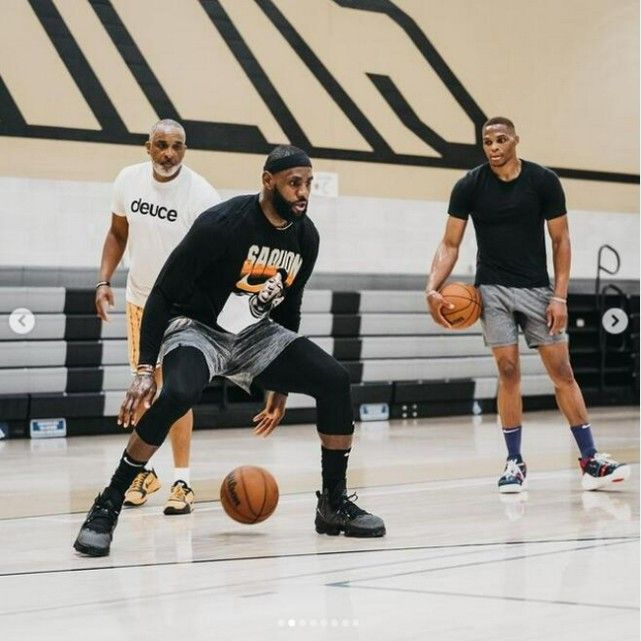 蒂尔曼：曼城大轮换？这给了球队额外的动力，我们看到了机会（蒂尔曼：曼城大幅轮换为我们注入动力，我们看准了机会）