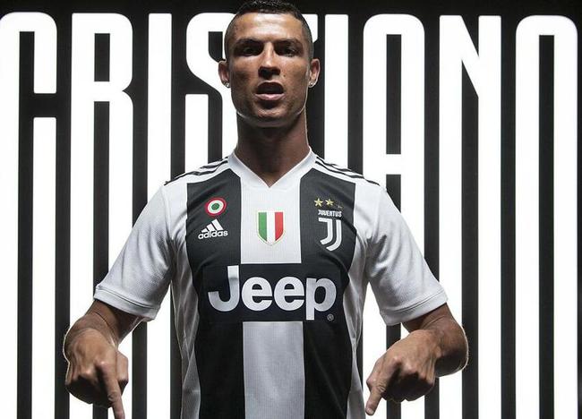 中超历年冠军回顾：深圳健力宝夺元年冠军，海港完成三连冠（回望中超历届冠军：深圳健力宝问鼎元年，海港成就三连冠）