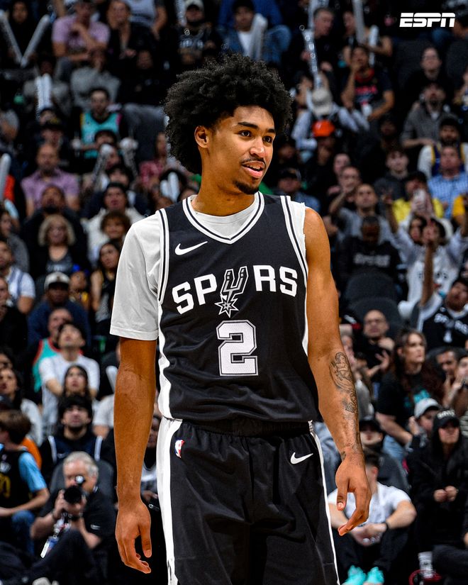 罗马诺：拉莫斯将离开蒙特雷，他希望加盟新球队而不是退役（罗马诺：拉莫斯将告别蒙特雷，更希望转投新东家而非选择退役）