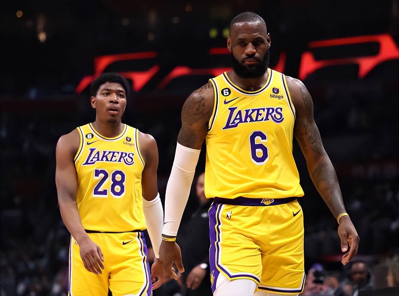 405次！梅西超越普斯卡什，独享足球历史助攻第一人荣誉（405次助攻！梅西超越普斯卡什，独享足坛历史助攻王）