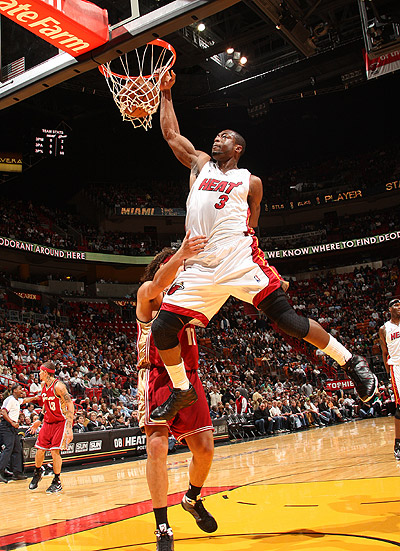 近15年谷歌每年搜索量最高球员：C罗10次断崖领先，梅西仅1次（过去15年谷歌年度最热球员榜：C罗10年遥遥领先，梅西仅一次登顶）