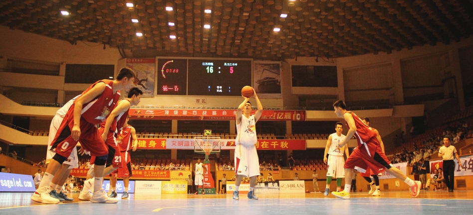 加西亚短时间内两次犯规染黄被罚下，阿隆索：弗兰，别这样对我（加西亚短时间连领两黄被罚出场，阿隆索无奈：弗兰，别这样对我）